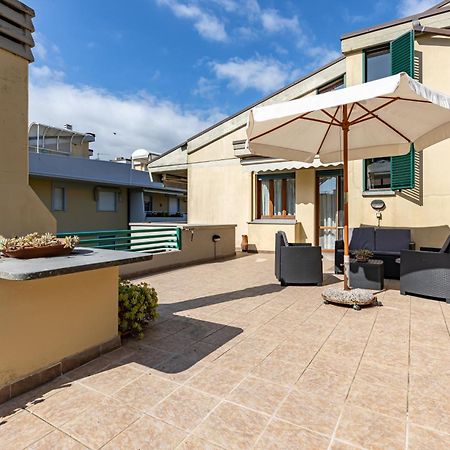 Two-Levels Apartment With Terrace And Parking Viareggio Exterior photo